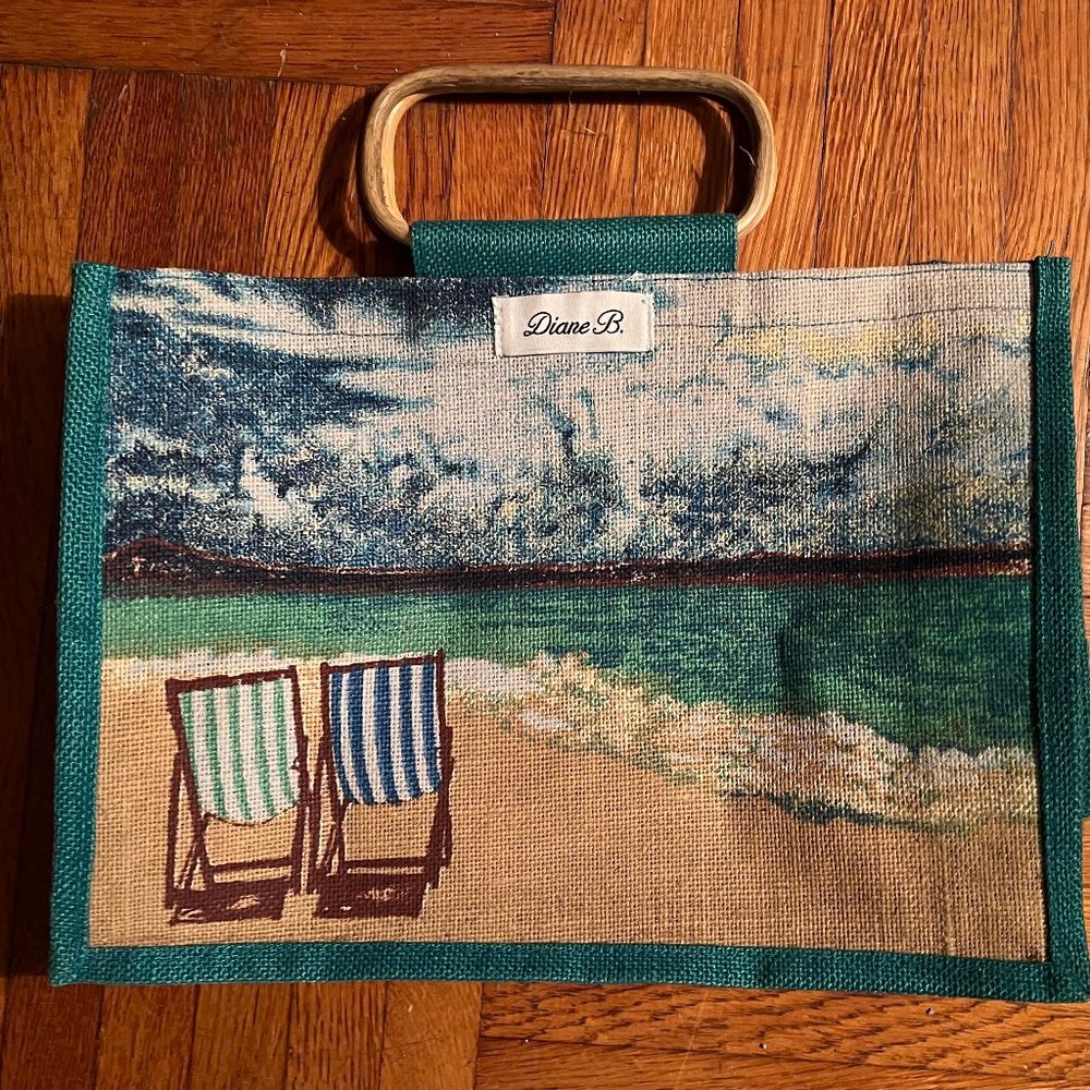 Diane B. blue, burlap Tote/Beach Bag with wooden handles NWOT